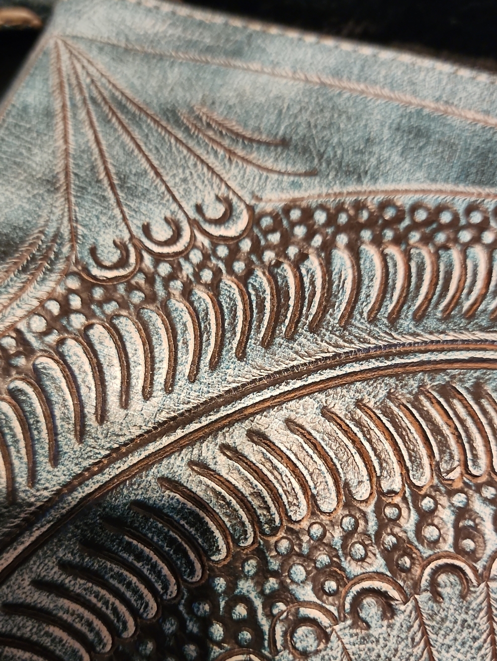 Hand-Tooled Turquoise Leather Wristlet Clutch - Picture 10 of 15